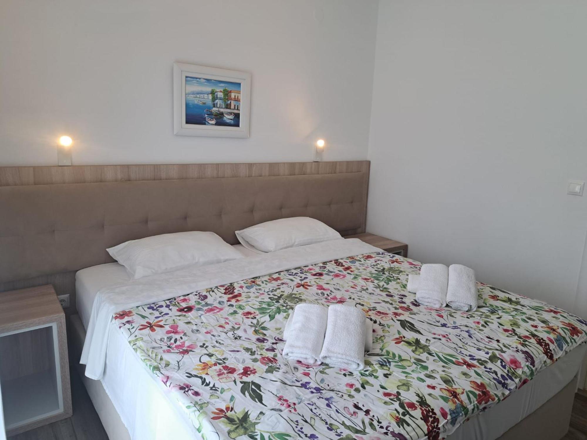 Rooms & Apartment Mama Mia Malinska Eksteriør bilde