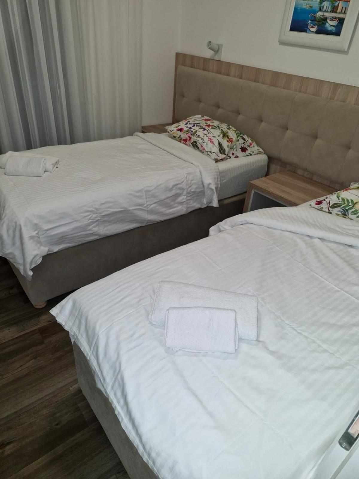 Rooms & Apartment Mama Mia Malinska Eksteriør bilde